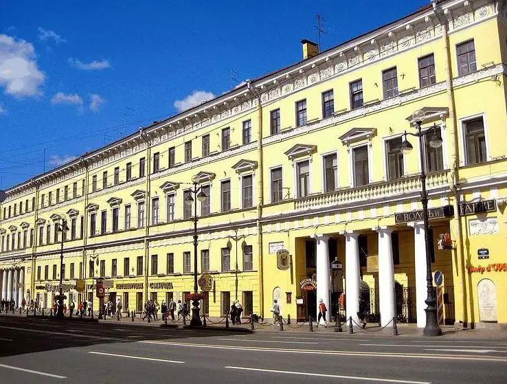 18 Nevsky prospect St. Petersburg Tchaikowsky Travel Reisen Culture Tourism (2)