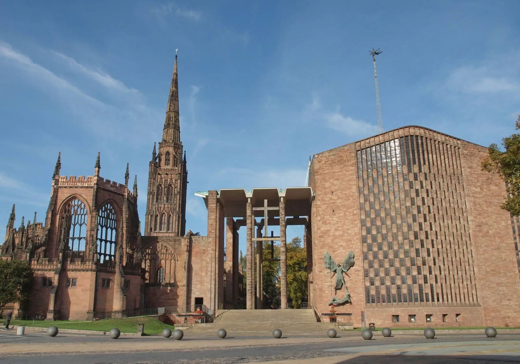 Coventry Cathedral St. Michael's new Aldeburgh Benjamin Britten Peter Pears Travel Reisen Culture Tourism (1)
