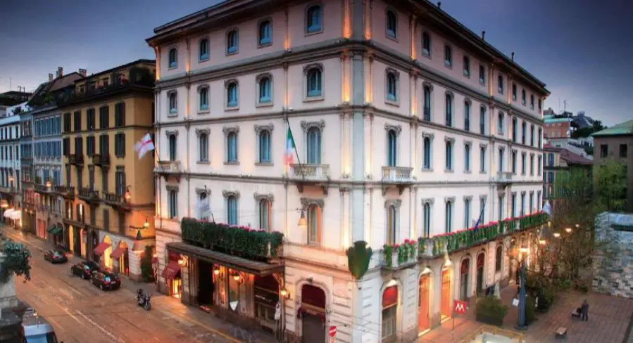 Giuseppe verdi balcony gran hotel albergo milano