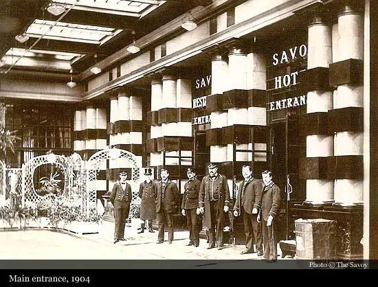 London Savoy Travel Reisen Culture Tourism