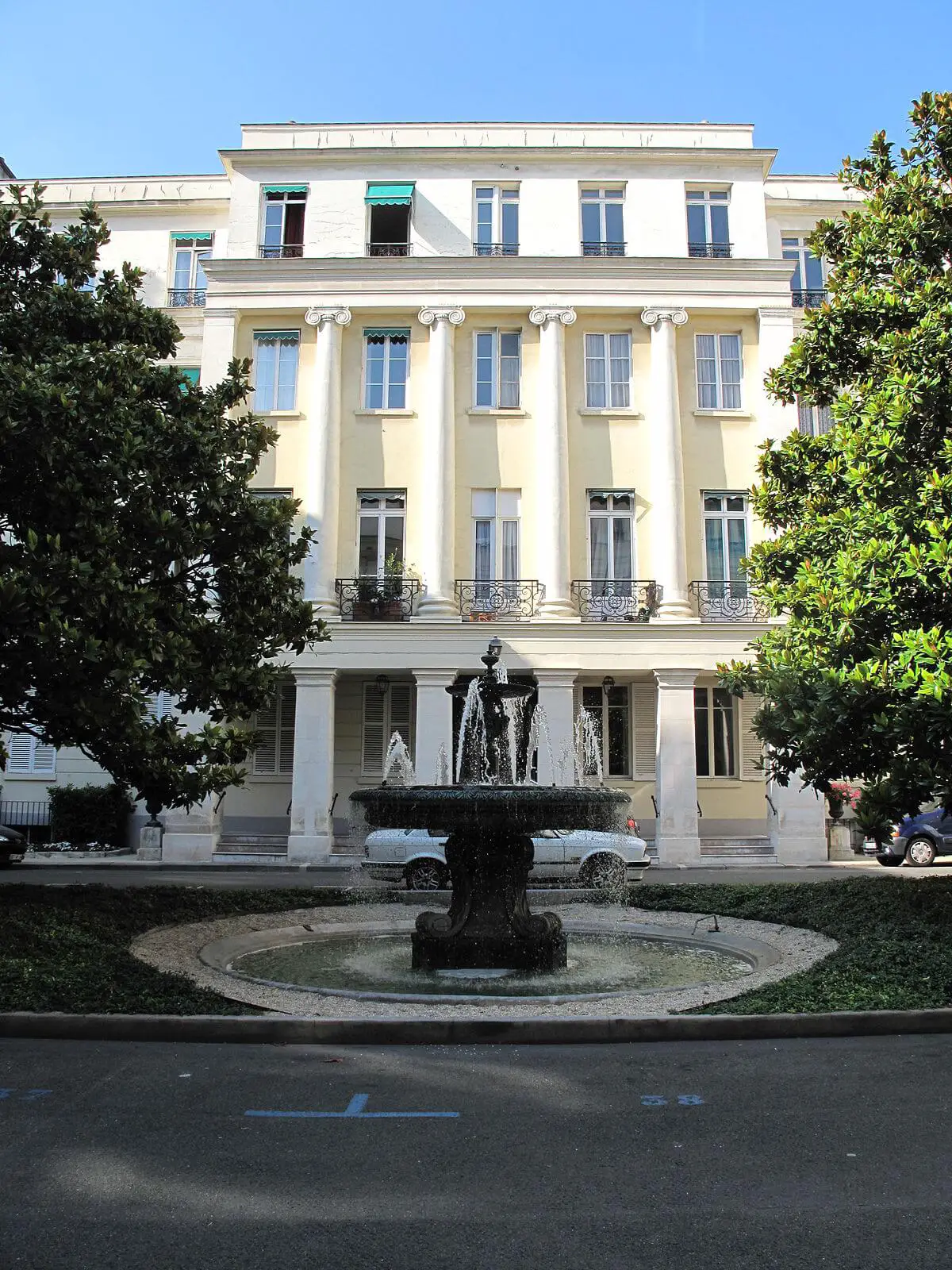 Square Orléans Paris Frederic Chopin Travel Reisen Culture Tourism Reiseführer Travel guide Classic Opera (1)